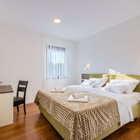 Rooms K&T Sea Side Luxury Pula Exteriör bild