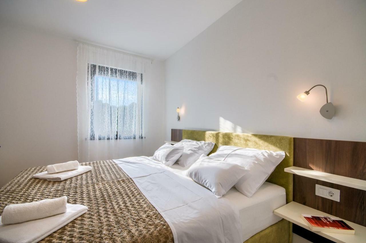 Rooms K&T Sea Side Luxury Pula Exteriör bild